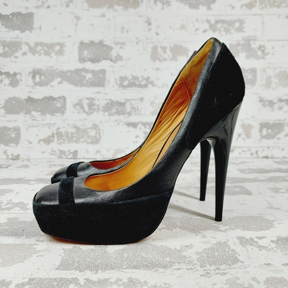 NEW L.A.M.B.Black Leather Stripe Detail Slip On High Stiletto Heels E734 - Picture 1 of 13